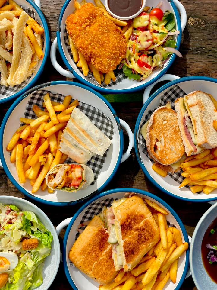 Featured image for “$15 Lunch Specials Monday to Friday at Adamstown Bowlo”